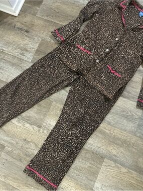 Vera Wang Brown Leopard Print Pajama Set with Pink Trim